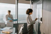 pexels-mikhail-nilov-8297422